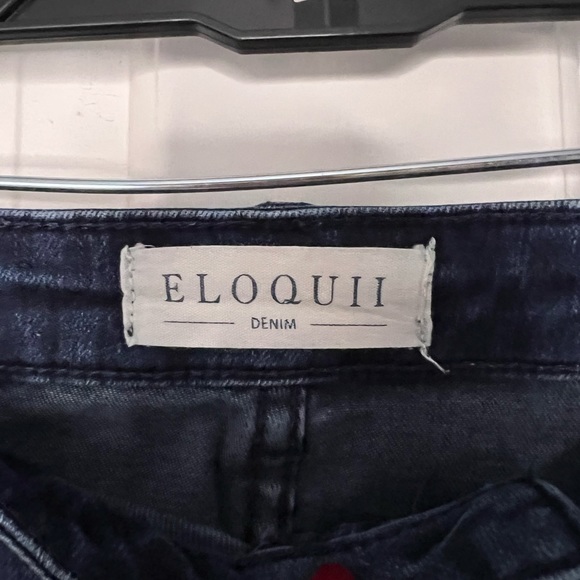 Eloquii Classic Fit Sculpting Skinny Jean in Dark Wash Size 18 - Picture 4 of 4